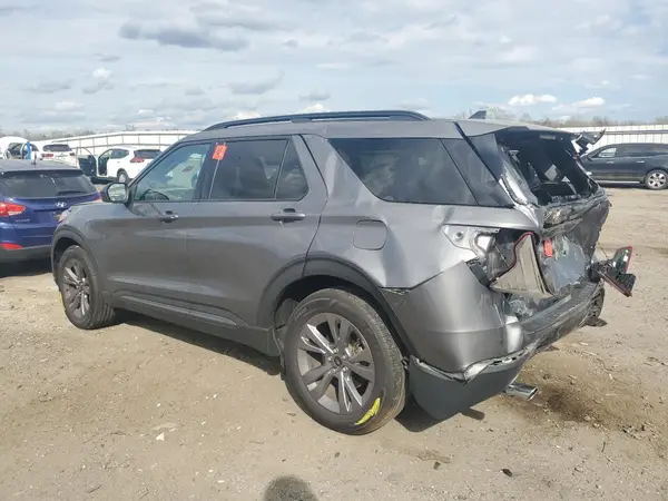 1FMSK8DH8NGA10447 2022 FORD EXPLORER - Image 2