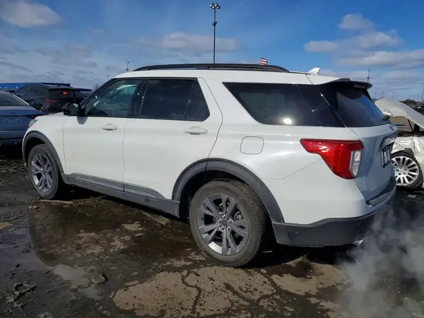 1FMSK8DH8NGA55324 2022 FORD EXPLORER - Image 2