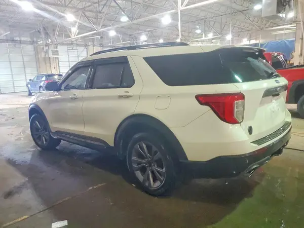 1FMSK8DH8NGB43211 2022 FORD EXPLORER - Image 2