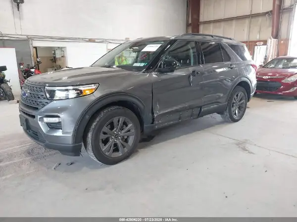 1FMSK8DH8NGC15041 2022 FORD EXPLORER - Image 2