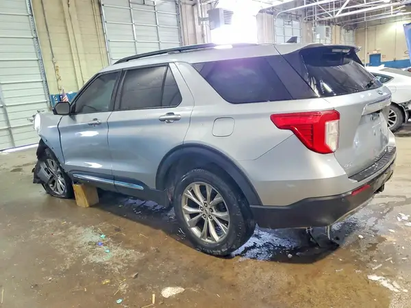 1FMSK8DH8PGA27588 2023 FORD EXPLORER - Image 2