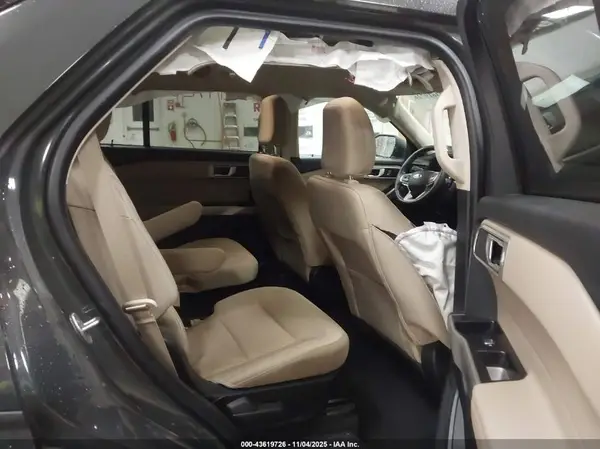 1FMSK8DH8RGA10860 2024 FORD EXPLORER - Image 8