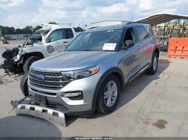 1FMSK8DH8RGA30882 2024 FORD EXPLORER - Image 2