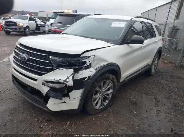 1FMSK8DH9MGA61888 2021 FORD EXPLORER - Image 2