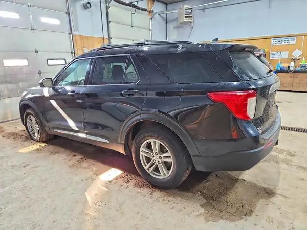 1FMSK8DH9MGA89383 2021 FORD EXPLORER - Image 2