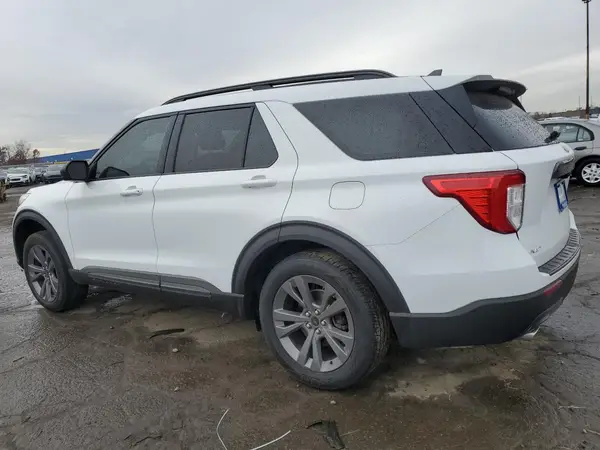 1FMSK8DH9MGB68827 2021 FORD EXPLORER - Image 2