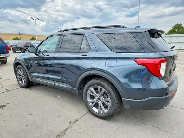 1FMSK8DH9NGA16547 2022 FORD EXPLORER - Image 2