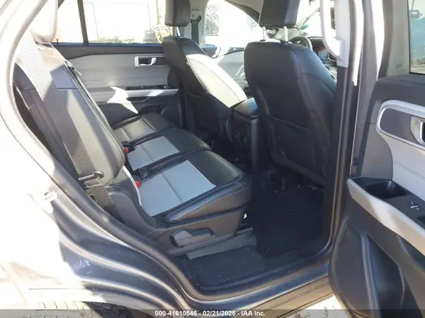 1FMSK8DH9NGB13683 2022 FORD EXPLORER - Image 8