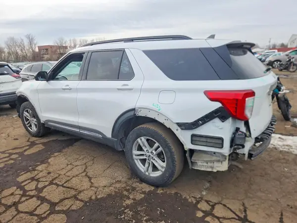 1FMSK8DH9NGB19452 2022 FORD EXPLORER - Image 2