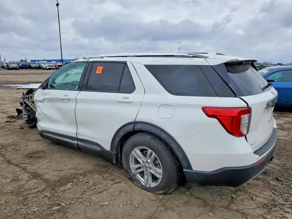 1FMSK8DH9NGB54721 2022 FORD EXPLORER - Image 2