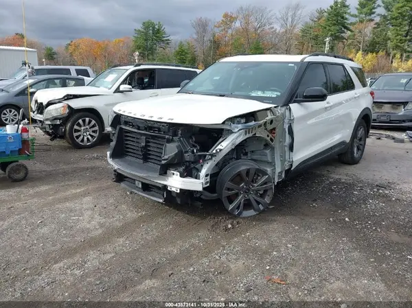 1FMSK8DH9NGB98721 2022 FORD EXPLORER - Image 2