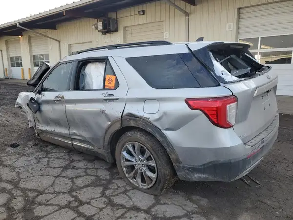 1FMSK8DH9NGC08745 2022 FORD EXPLORER - Image 2