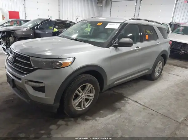 1FMSK8DH9NGC17865 2022 FORD EXPLORER - Image 2