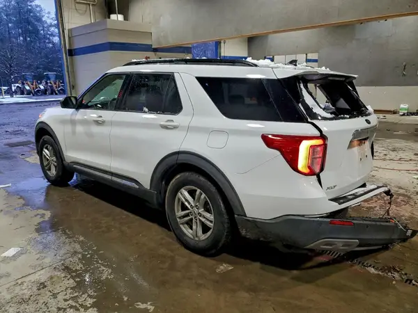 1FMSK8DHXMGA72544 2021 FORD EXPLORER - Image 2