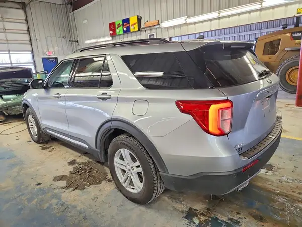 1FMSK8DHXMGB42611 2021 FORD EXPLORER - Image 2