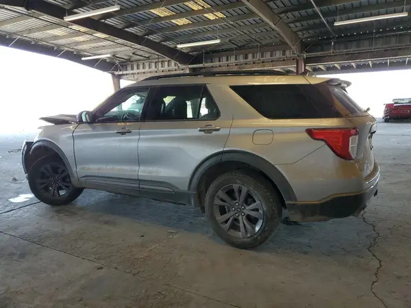 1FMSK8DHXMGC50744 2021 FORD EXPLORER - Image 2
