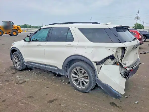 1FMSK8DHXNGA88986 2022 FORD EXPLORER - Image 2