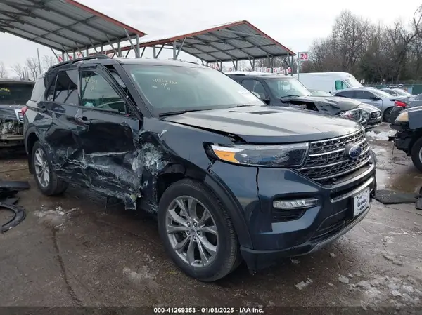 1FMSK8DHXNGA90818 2022 FORD EXPLORER - Image 1