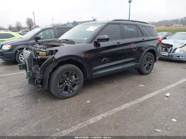 1FMSK8DHXNGB39290 2022 FORD EXPLORER - Image 2