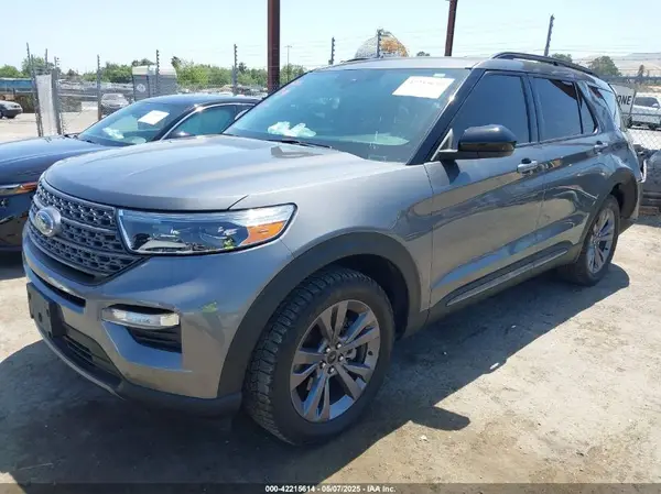 1FMSK8DHXNGB42738 2022 FORD EXPLORER - Image 2