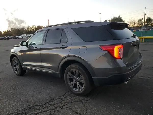 1FMSK8DHXNGC05952 2022 FORD EXPLORER - Image 2
