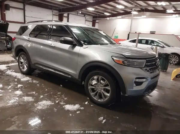 1FMSK8DHXNGC38255 2022 FORD EXPLORER - Image 1