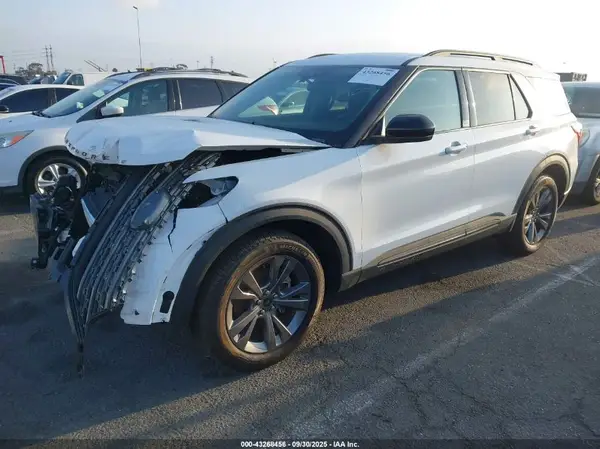 1FMSK8DHXPGA18665 2023 FORD EXPLORER - Image 2