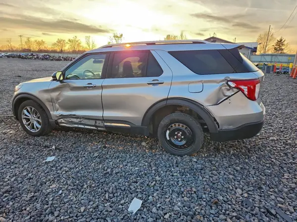 1FMSK8FH0MGB34286 2021 FORD EXPLORER - Image 2
