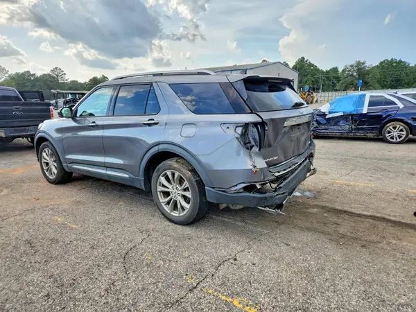 1FMSK8FH0NGA30138 2022 FORD EXPLORER - Image 2