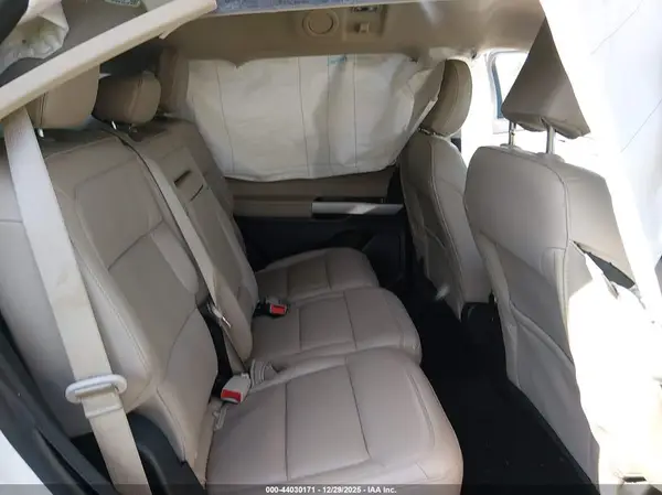 1FMSK8FH0NGB03055 2022 FORD EXPLORER - Image 8