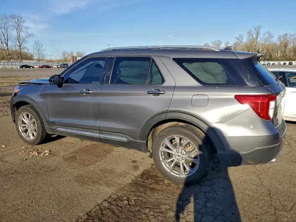 1FMSK8FH0NGB21295 2022 FORD EXPLORER - Image 2