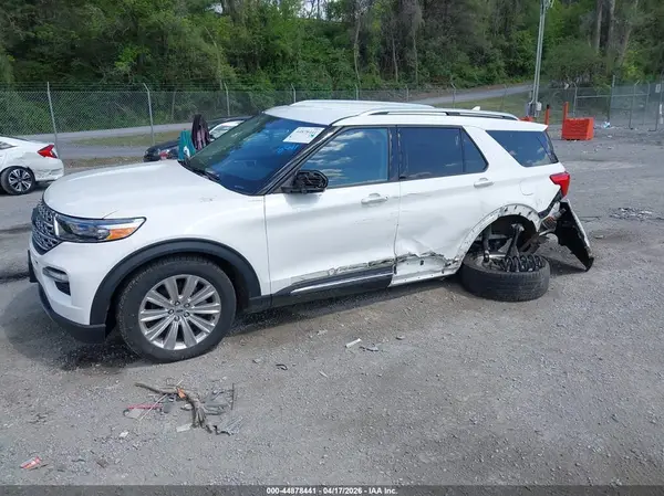 1FMSK8FH1NGA70762 2022 FORD EXPLORER - Image 2