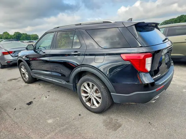 1FMSK8FH1NGB05848 2022 FORD EXPLORER - Image 2