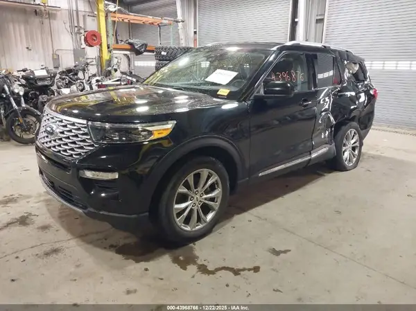 1FMSK8FH2NGA79387 2022 FORD EXPLORER - Image 2
