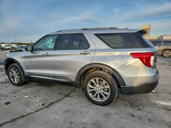 1FMSK8FH2NGB05700 2022 FORD EXPLORER - Image 2