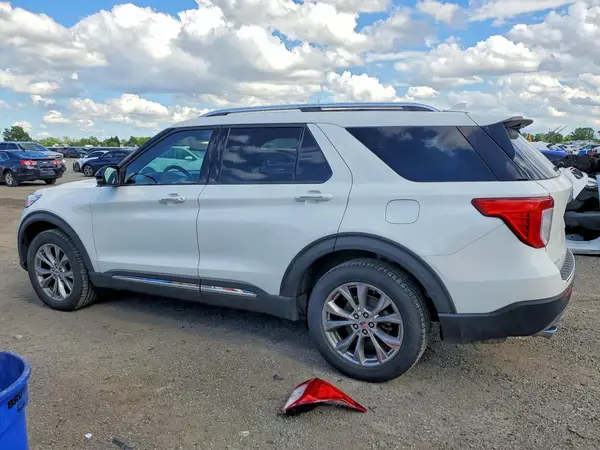1FMSK8FH2NGB16437 2022 FORD EXPLORER - Image 2
