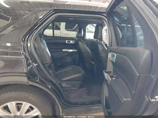 1FMSK8FH3NGB32713 2022 FORD EXPLORER - Image 8