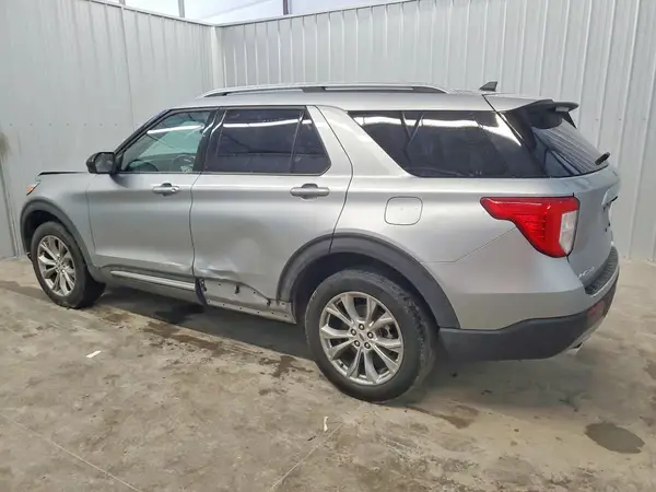 1FMSK8FH3RGA30365 2024 FORD EXPLORER - Image 2