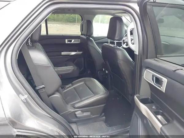 1FMSK8FH3RGA72079 2024 FORD EXPLORER - Image 8