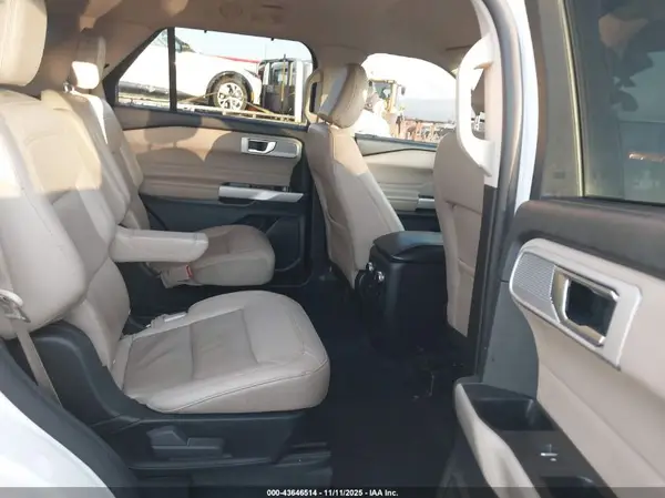 1FMSK8FH4MGB06748 2021 FORD EXPLORER - Image 8