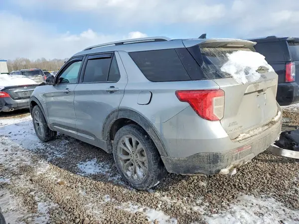 1FMSK8FH4NGA71758 2022 FORD EXPLORER - Image 2