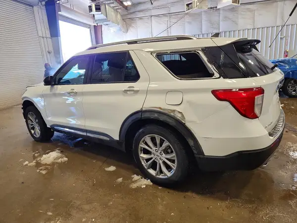 1FMSK8FH4NGB05200 2022 FORD EXPLORER - Image 2