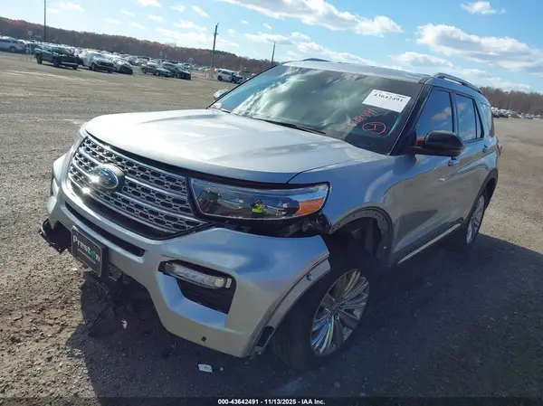 1FMSK8FH4NGB90247 2022 FORD EXPLORER - Image 2