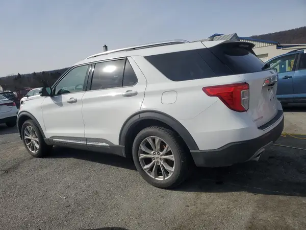 1FMSK8FH5NGA07101 2022 FORD EXPLORER - Image 2