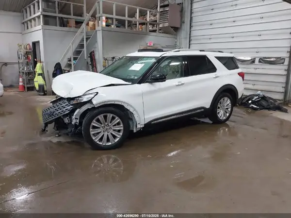 1FMSK8FH5NGA21466 2022 FORD EXPLORER - Image 2