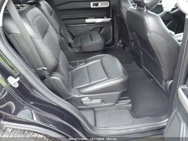 1FMSK8FH5NGB23611 2022 FORD EXPLORER - Image 8
