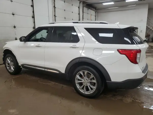 1FMSK8FH5NGC06472 2022 FORD EXPLORER - Image 2
