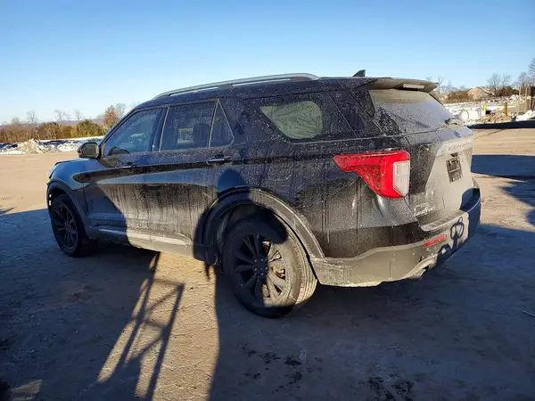 1FMSK8FH6NGA24800 2022 FORD EXPLORER - Image 2