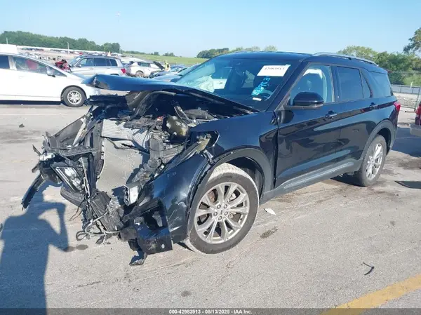 1FMSK8FH6NGB19017 2022 FORD EXPLORER - Image 2