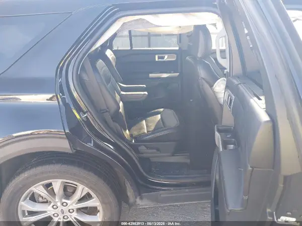 1FMSK8FH6NGB19017 2022 FORD EXPLORER - Image 8